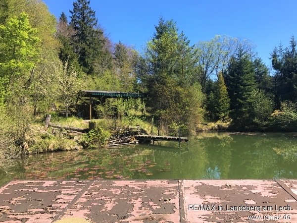 Freizeitgrundstuekc mit Teich und H�tte Gemischt-Grundst�ck Waal