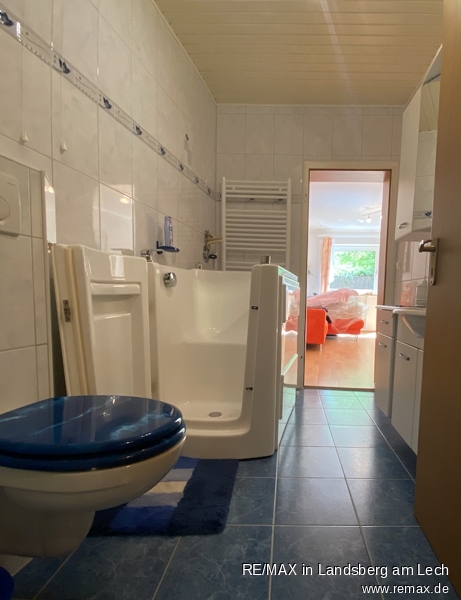 1.OG Bad und WC Zweifamilienhaus Landsberg