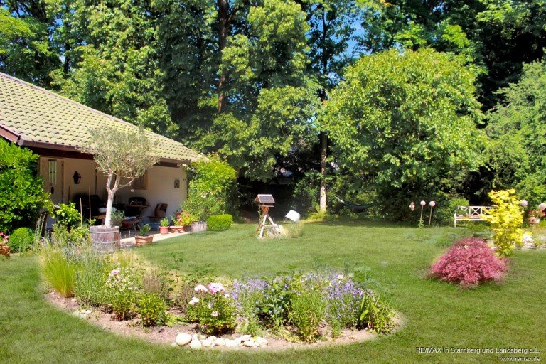 Haus Gartenansicht Gr�nwald Reihenendhaus Familienhaus mit ca. 1.000 m� Garten auf gewachsenem Grundst�ck