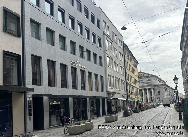 Au�enansicht Haus M�nchen - Maxvorstadt B�rofl�che V E R M I E T E T: 9-Zimmer-Gewerbefl�che zentral in M�nchner Bestlage