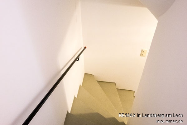 Treppe zum Keller Doppelhaush�lfte Augsburg