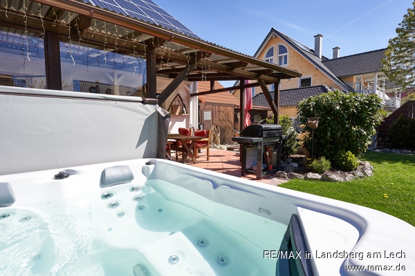 Whirlpool Doppelhaush�lfte Klosterlechfeld