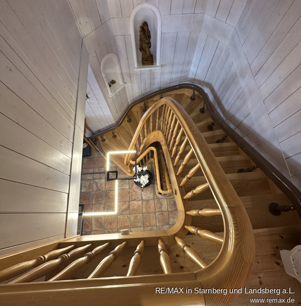 Treppe ins DG Einfamilienhaus Wiedergeltingen