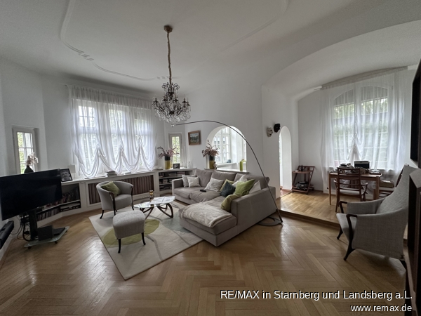 Wohnzimmer einer baugleichen Wohnung Etagenwohnung W�rzburg