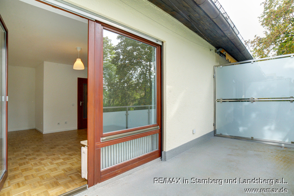 Gro�er West-Balkon - REMAX PSc-1008 1 Zi ETW WestPark Etagenwohnung M�nchen / Westpark