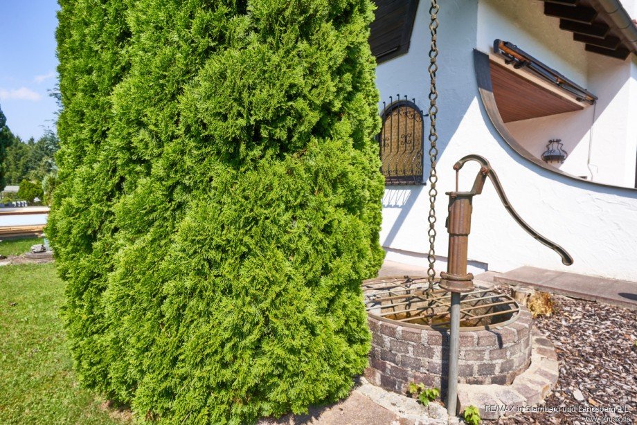 Garten Brunnen Einfamilienhaus T�rkheim
