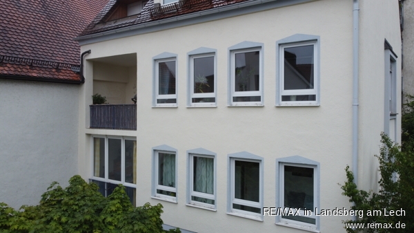 Ansicht Haus vorne Augsburg Etagenwohnung VERKAUFT: Jakobervorstadt: Charmante 2 Zimmerwohnung