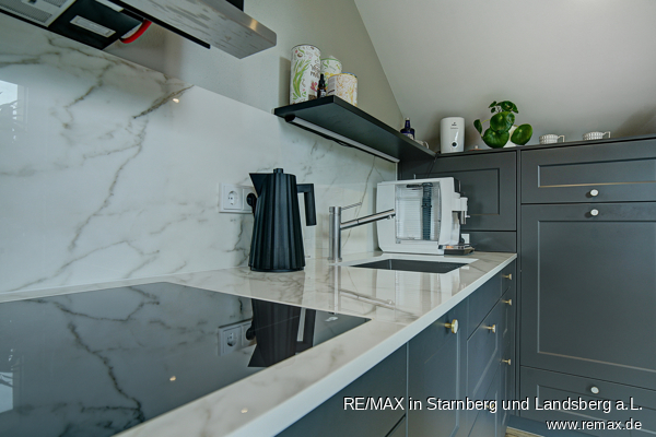 Einbauk�che Dachgeschosswohnung M�nchen