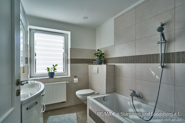 EG Bad Einfamilienhaus Walkertshofen