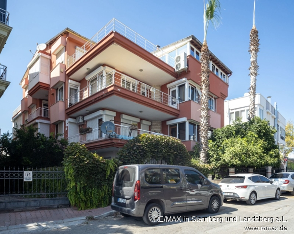 Au�enansicht Etagenwohnung Fener