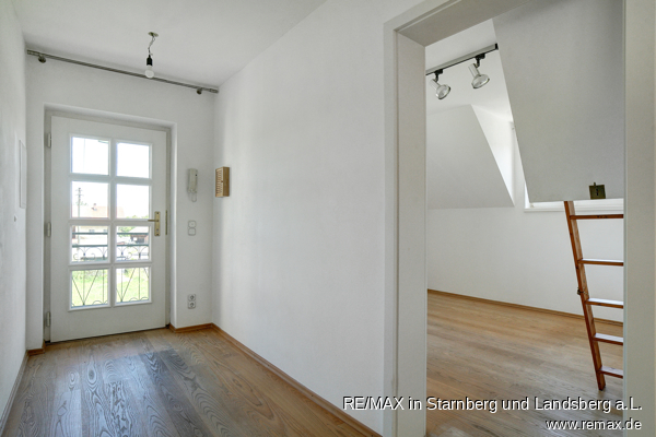 Windfang OG Stra�enfl�gel Bauernhaus Starnberg / Hanfeld