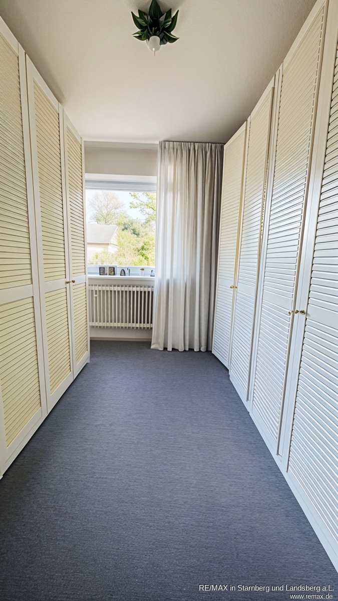 Ankleidezimmer - digital m�bliert Reihenmittelhaus M�nchen