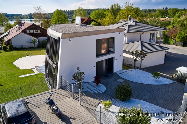 Vor dem Haus Einfamilienhaus W�rthsee
