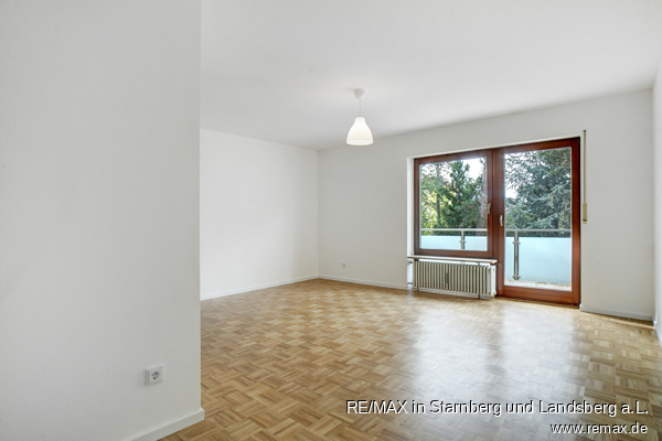 Ger�umiger Wohn-Schlaf-Raum REMAX PSc-1008 1 Zi ETW WestParkREAMX PSc-1008 1 Zi ETW WestPark - REMAX PSc-1008 1 Zi ETW WestPark Etagenwohnung M�nchen / Westpark