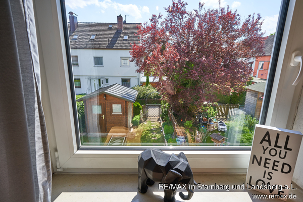Jugendzimmer oder Arbeitszimmer zum Garten Reihenmittelhaus Unterschlei�heim