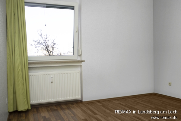 ... mit M�ckenschutzjalousien Etagenwohnung Germering