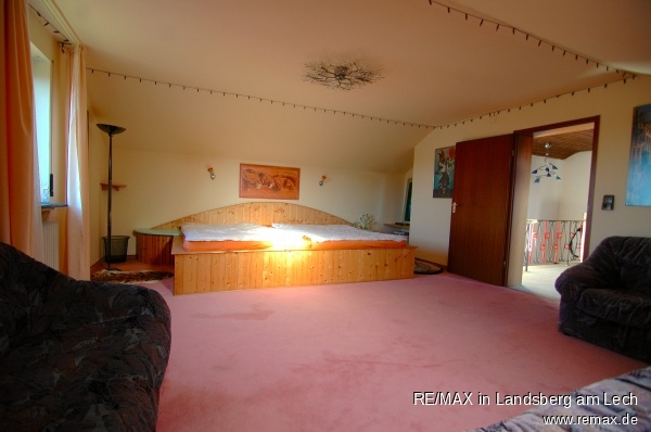 Kinder-/Schlafzimmer 2 OD Einfamilienhaus Igling