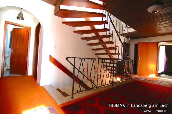 Flur/Treppe EG Einfamilienhaus Igling