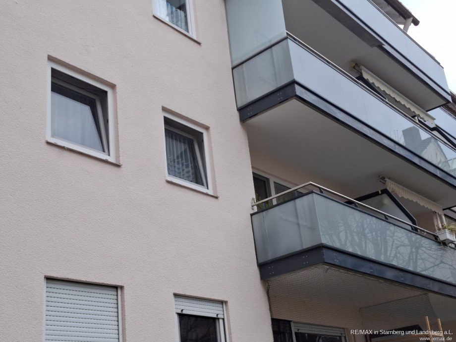 Westbalkon zum Innenhof Etagenwohnung M�nchen / Am Hart