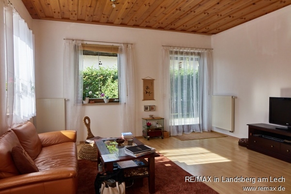 Wohnzimmer Erdgeschosswohnung Vilgertshofen