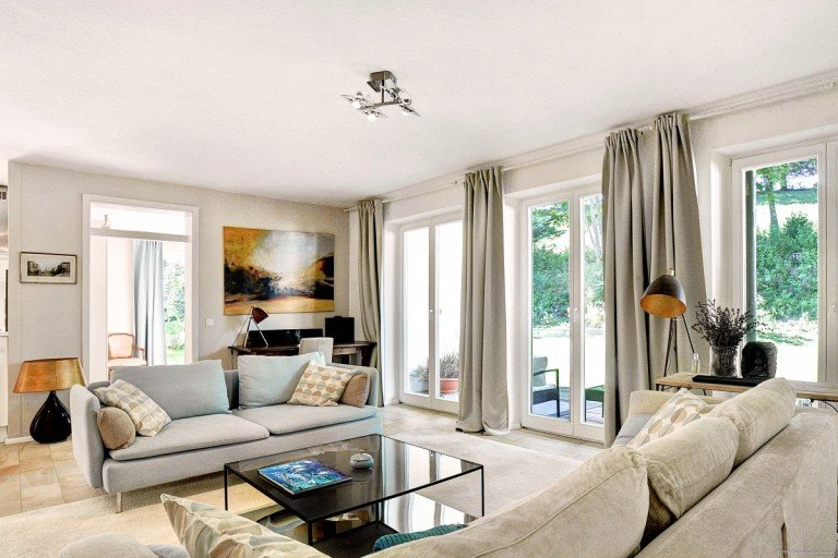 Wohnen 2 Berg Erdgeschosswohnung V E R K A U F T: Gartenwohnung, Ortsrandlage, offener Wohnstil, ca. 2,55 m Raumh�he, Berg am Starnberger See