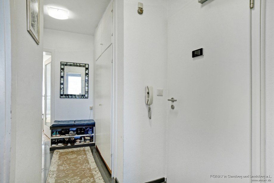 Flur Wohnung Sendling REMAX PSc-12210E0J0558_59_60_61 Etagenwohnung M�nchen