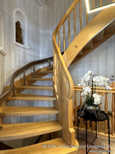Treppe ins DG Einfamilienhaus Wiedergeltingen