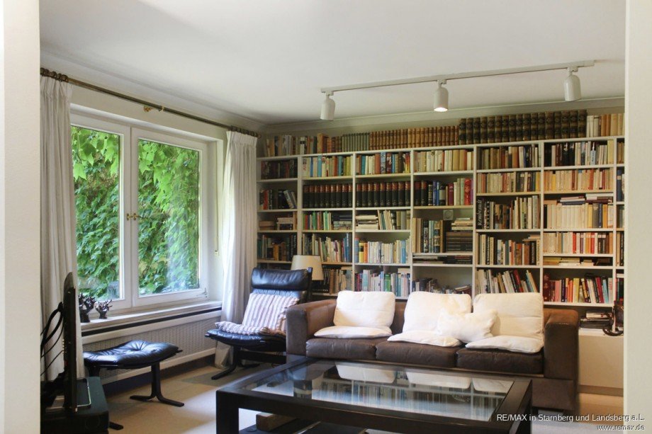 Bibliothek Reihenendhaus Gr�nwald