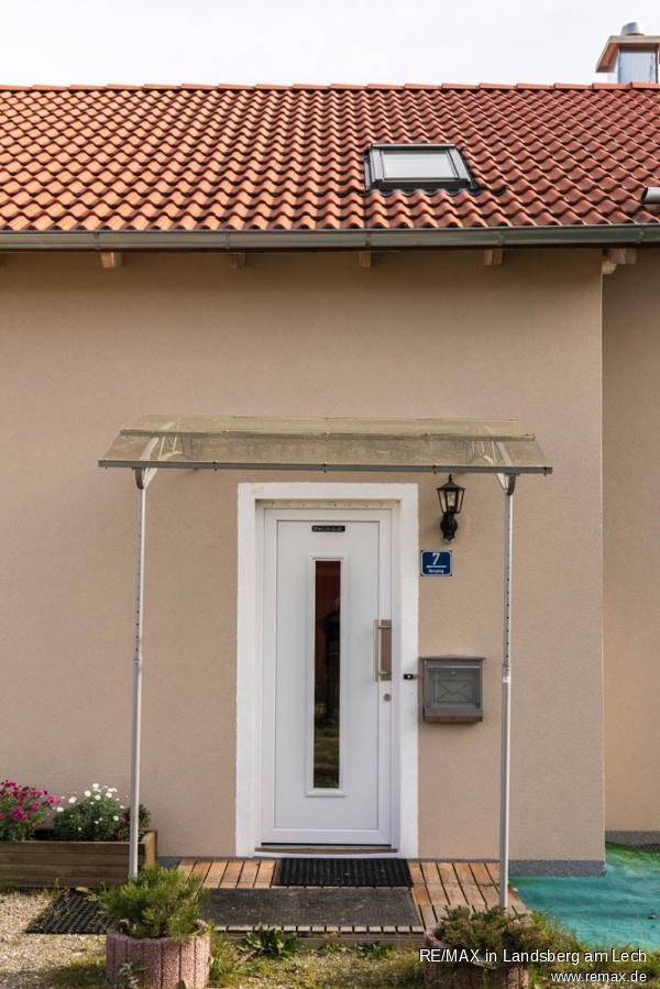 Eingang Aussen Einfamilienhaus Thaining