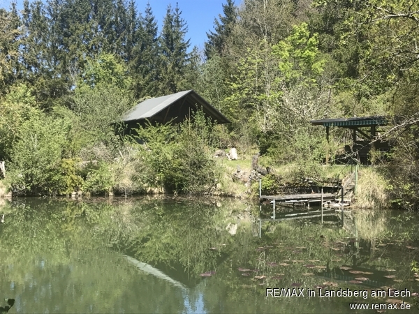 Freizeitgrundstuekc mit Teich und H�tte Gemischt-Grundst�ck Waal