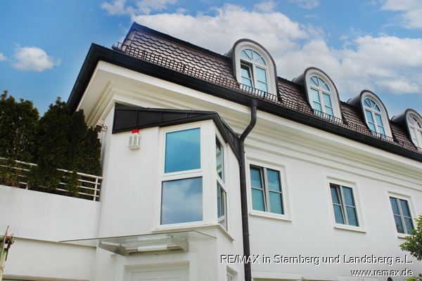 Haus Stra�enseite Doppelhaush�lfte M�nchen
