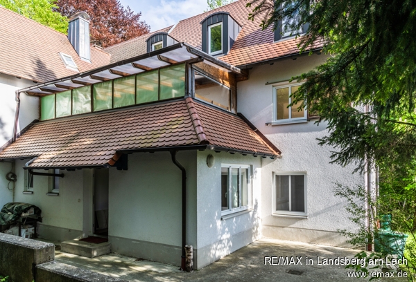 Eingangsbereich mit gro�em Foyer Doppelhaush�lfte Dinkelscherben