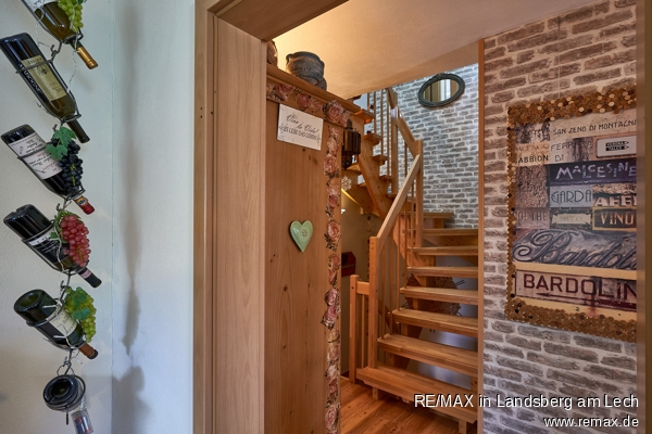 Treppe Doppelhaush�lfte Klosterlechfeld