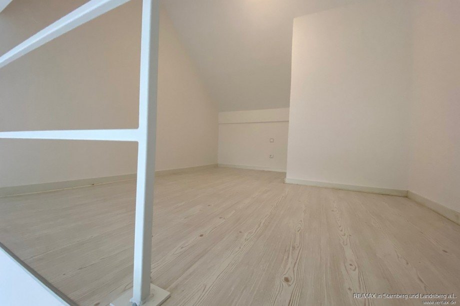 05_Galerie-Aufgang Dachgeschosswohnung Ottobrunn