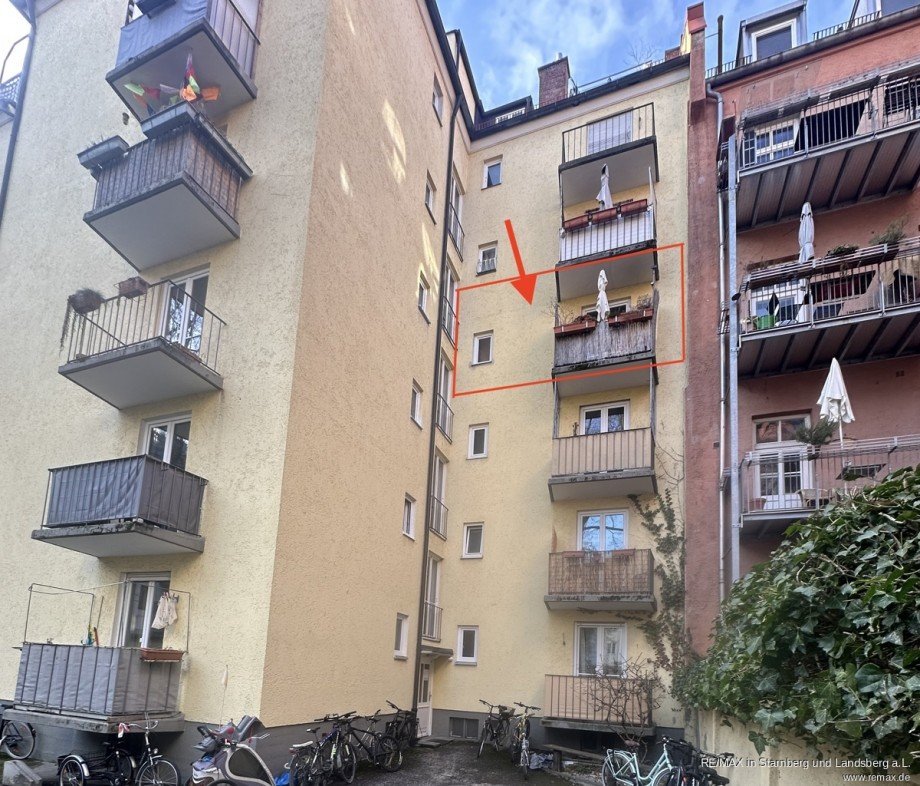 Haus R�ckseite mit Balkon Etagenwohnung M�nchen