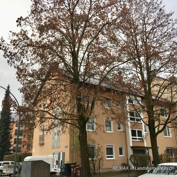Ansicht Haus Nord Ostseite Etagenwohnung K�nigsbrunn