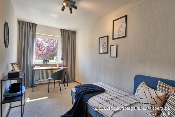 Jugendzimmer oder Arbeitszimmer zum Garten Reihenmittelhaus Unterschlei�heim