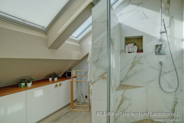 Duschbad Dachgeschosswohnung M�nchen