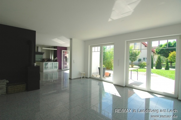 Wohnzimmer EG mit Schwedenofen Einfamilienhaus Obermeitingen