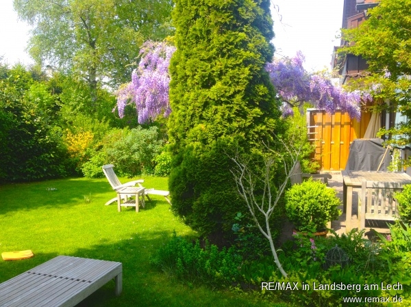 Der Garten S�dseite Doppelhaush�lfte Vilgertshofen
