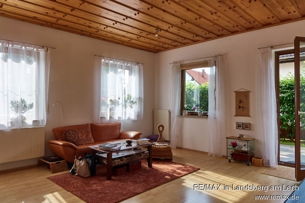 Wohnzimmer Erdgeschosswohnung Vilgertshofen