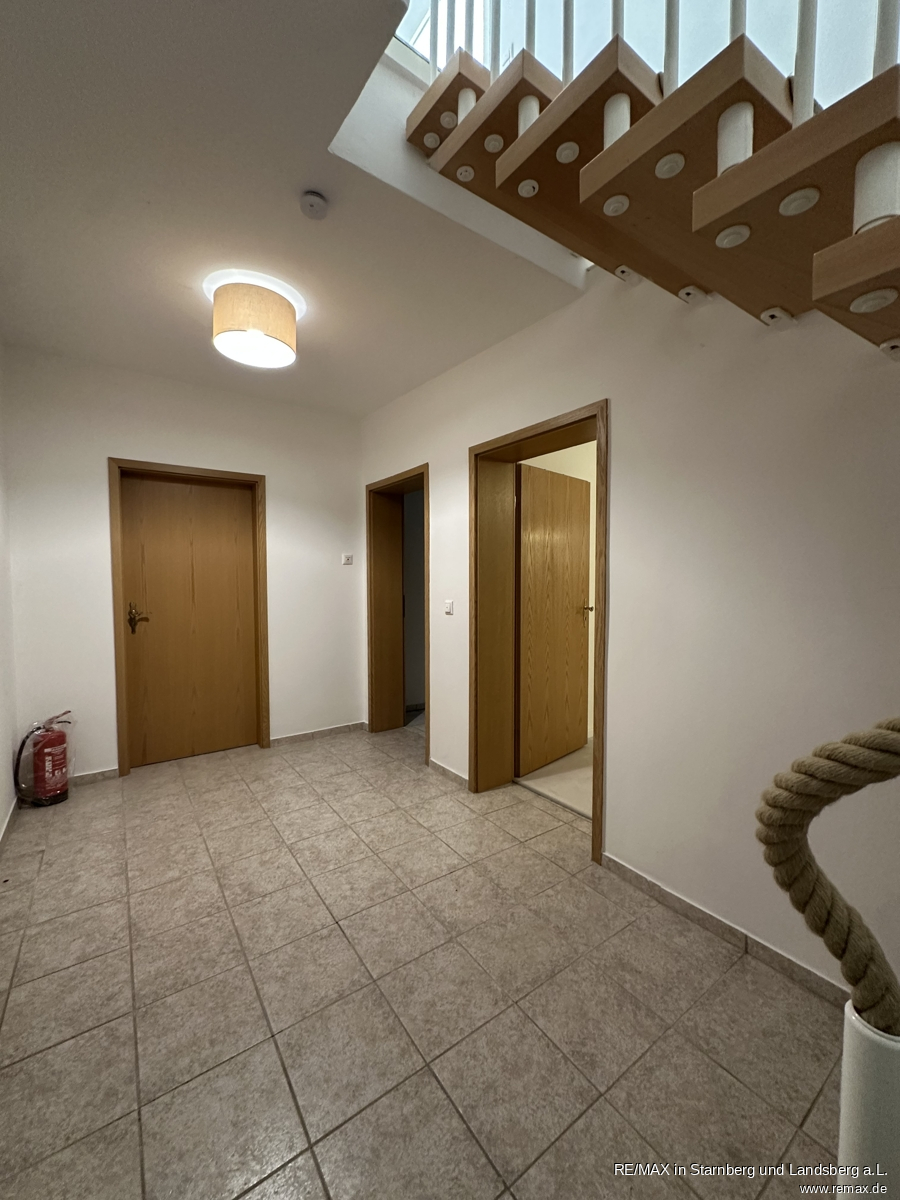 Flur im KG Einfamilienhaus Gr�felfing