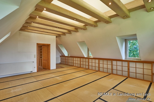 Lounge oder Chill-Area? Wohnraumgef�hl - hier wird es anschaulich Doppelhaush�lfte Dinkelscherben