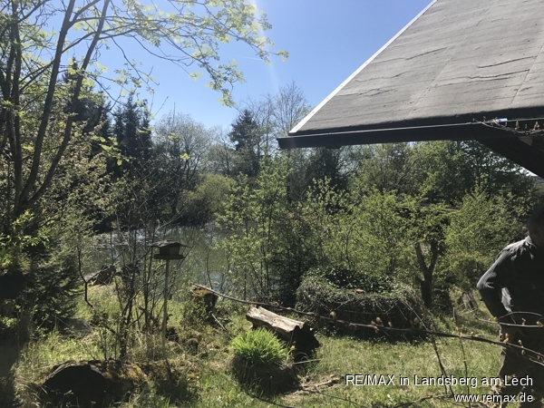 Freizeitgrundstuekc mit Teich und H�tte Gemischt-Grundst�ck Waal