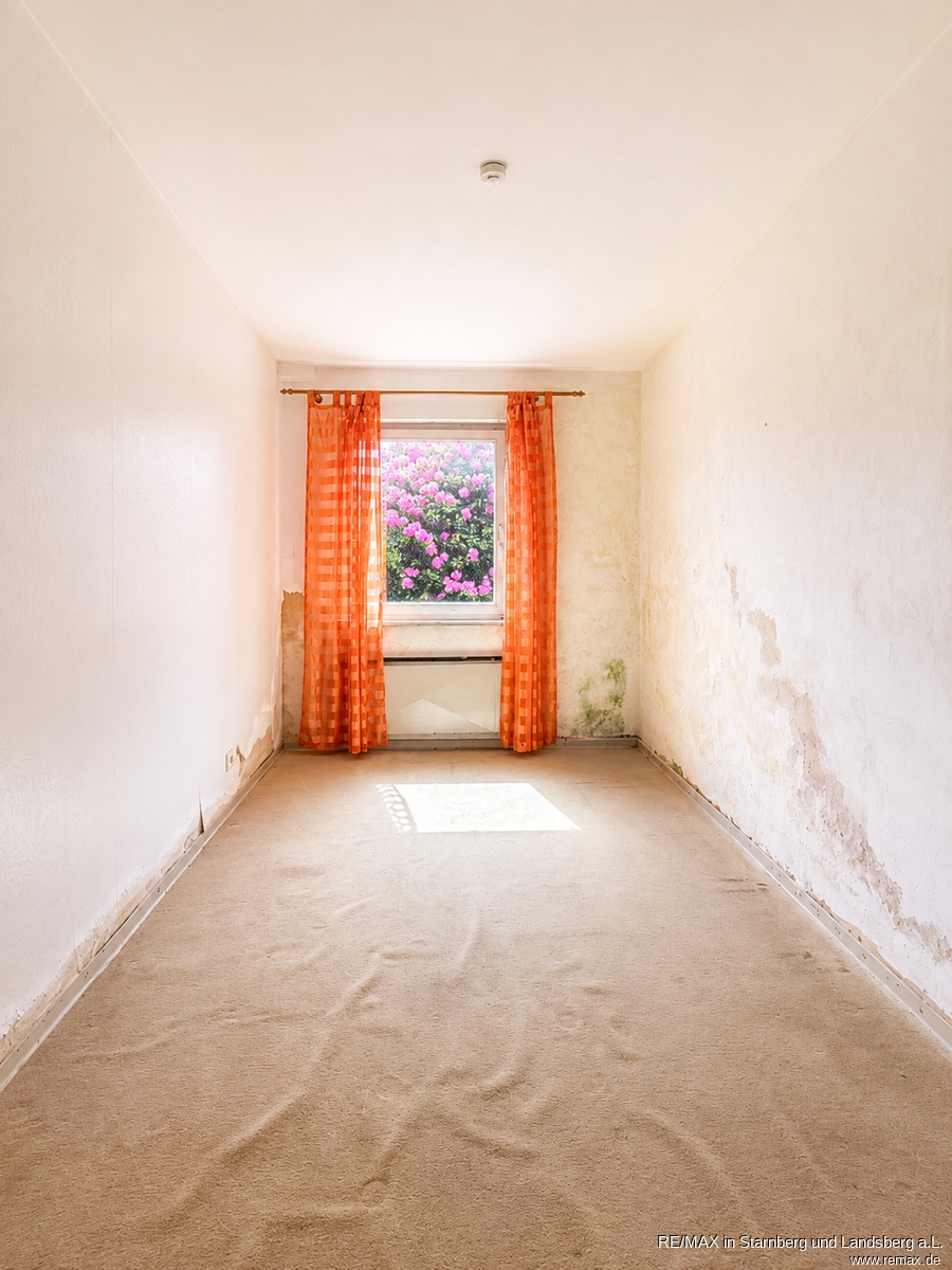 Schlafzimmer 1 Einliegerwohnung Souterrain Einfamilienhaus Fulda / Aschenberg