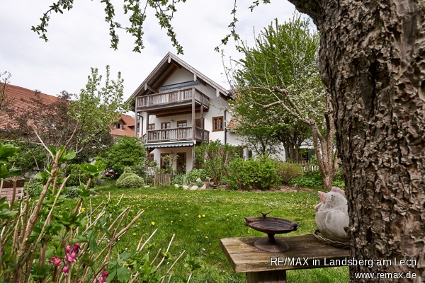 Haus West Ansicht Doppelhaush�lfte Kaufering