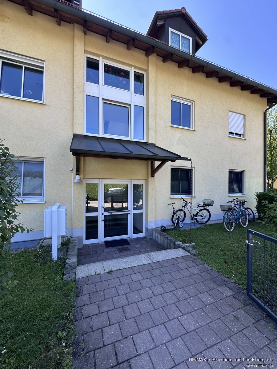 Haus Eingang Etagenwohnung Gilching