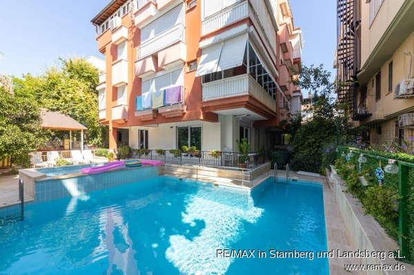 Mit Pool Etagenwohnung Fener