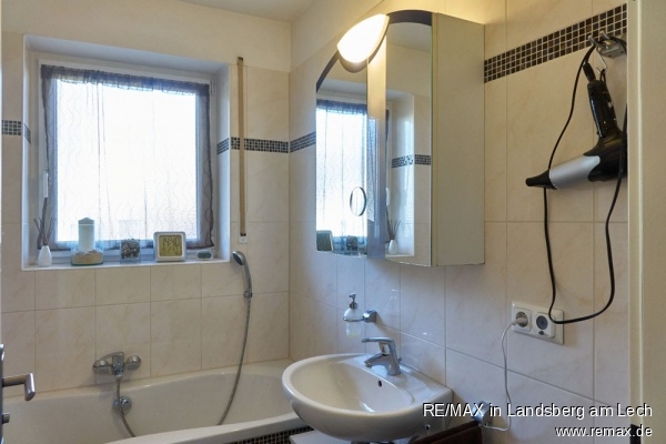Vollbad im EG Einfamilienhaus We�ling