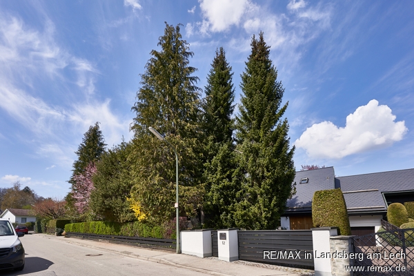 Zufahrt Einfamilienhaus Die�en